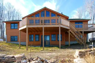 Image de Aurora. A beautiful name for a beautiful home in beautiful Canaan Valley!