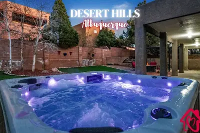 Image de Desert Hills - An Irvie Home