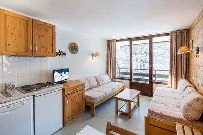 Image de Wifi, 50m du centre station, piscine, balcon, parking, télévision, casier à ski, 27m², Morillon