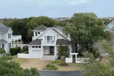 Image de Between Beach and Sound, 4 Bedrooms with Private Baths, Safe, Gated Community