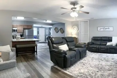 Image de The Cottage House - Family Friendly, Close to Gsu!