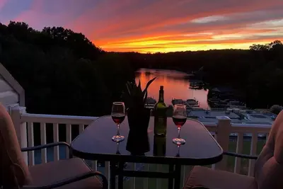 Image de Waterfront Condo at Stripers Landing, Smith Mountain Lake, Virginia