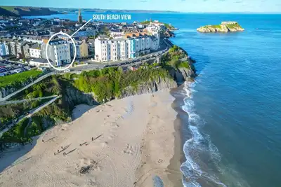 Image de South Beach View - 2 Bedroom Apartment - Tenby