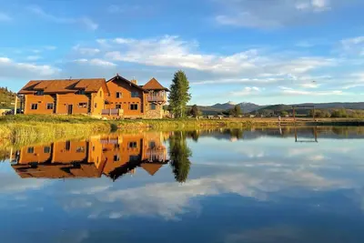 Image de Crestview Lodge at Rocky Mountain Ranch – A Perfect Retreat!