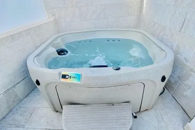 Image de Shr003 Townhouse in the heart of Nerja with jacuzzi