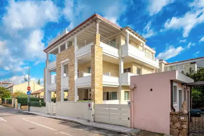 Image de Appartement \"Cormorani - 7\" près de la plage avec Wi-Fi, climatisation, terrasse et jardin