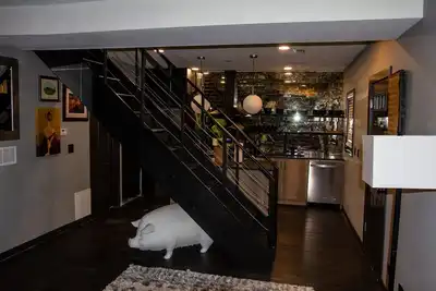 Image de Ultra Modern Wicker Park Pad w/ Huge Outdoor Space