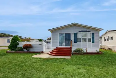 Image de Wonderful Home w/Enclosed Backyard, Private Washer & Dryer + Shared Pool