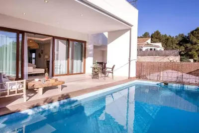 Image de Charming 4-Bed House in Javea - Montgo Park