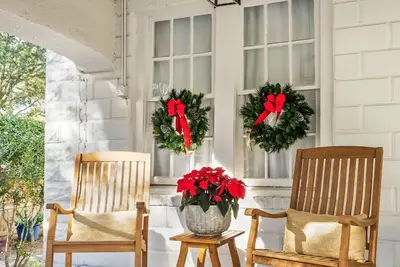 Image de Revitalized historic Fairhope hotel