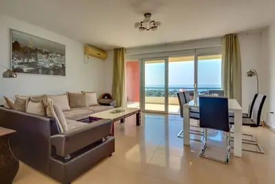 Ferienwohnung/app. für 6 Gäste mit 102m² in Utjeha