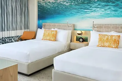 Image de 2 Units, Waikiki View 2 Doubles at Outrigger Waikiki Beachcomber Hotel