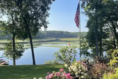 Image de Lake home on beautiful Crooked lake!