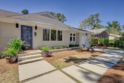 Image de Mid-town Mid-Century Modern Rancher