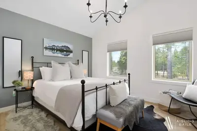 Image de The Hideaway Hollow | Upscale | Games Room