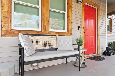 Image de ClarkeHouseAthens-Walk to Everything⚡️Uga⚡️Sanford⚡️Downtown-Sleeps 8-Guest Fav