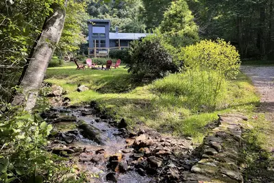 Image de Creekside cottage central to the best of Wnc