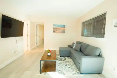 Image de 🔥Walk 2 Beach❤️ | Sleeps 4 & Nearby Go-Kart