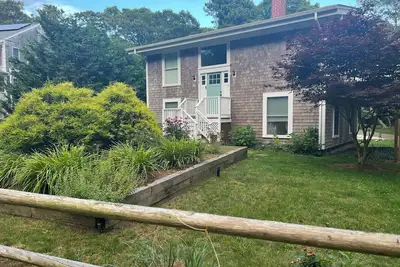 Image de Perfect bungalow near the beach in historic Craigville Village