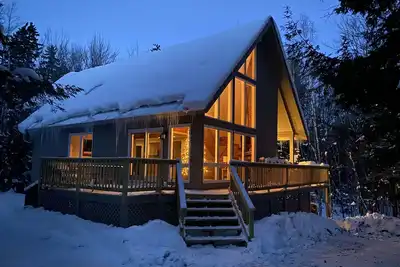 Image de Newly renovated 5br ski house with game room just minutes to 4 nearby mountains