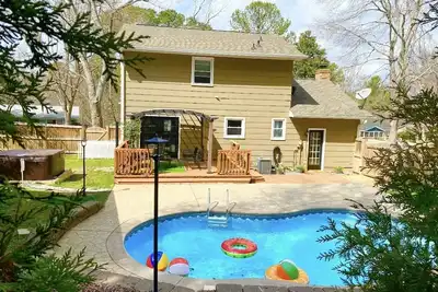 Image de Cant Miss! Stunning Home w/ private Pool, Hot Tub and Firepit! (Pet Friendly)