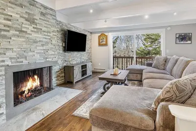 Image de Cozy Ski Condo | 5 min from Stratton Mountain | Family-friendly!