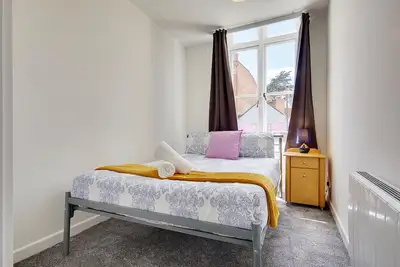 Image de 2 Daimler Beach Apartment - Town Centre