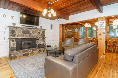 Image de Fire Pit⭐️Hiking Trails⭐️Skiing⭐️Private Beach⭐️Hot Tub