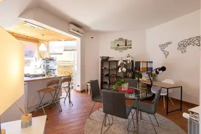 Image de Home full of comfort for everyone! Strategic position for the Battistini metro.