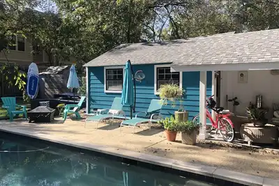 Image de Location! ! Charming Casita w/private entrance