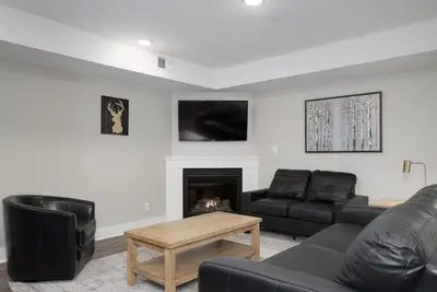 Beautiful & Modern 1-Bedroom Apartment in the Heart of Ellicottville!