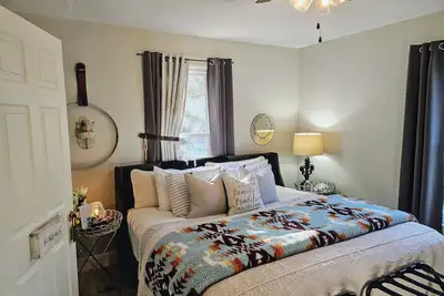 Image de Hygge Creek Cottage near Bourbon Trail, Taylorsville Lake, Derby & Kayaking 🐎