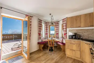 Image de Appartement Granat près de la remonte-pente avec vue montagne, Wi-Fi et balcon