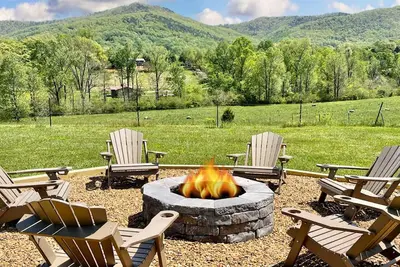 Image de Wearadise: Free Attraction Tickets, Hot Tub, Firepit, Mountain Views & 5 Mins to National Park