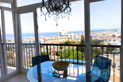 Image de Magnifique Appartement 'Capri' avec vue sur Nerja et la mer, balcon, Wi-Fi et A/C.