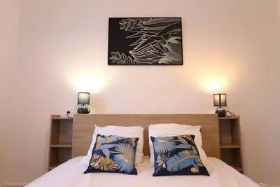 Image de Maison année 50, centre-ville, 2 chambres, jardin, wifi