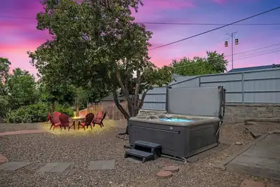 Image de Denver Retreat • Hot tub+Firepit+Games • Fast Wifi