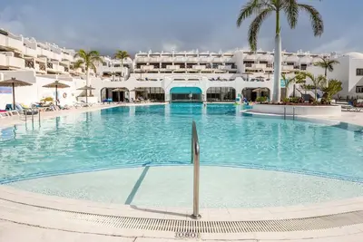 Image de Paradise Beach Vue sur la mer Duplex avec belle terrasse