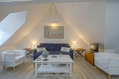 Image de Nid douillet mansardé chambre séparée au cœur du Vieux Honfleur - Suite La Baleine ★★★★