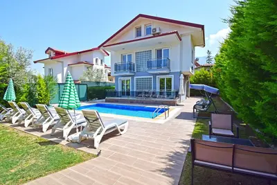 Villa Lemurya