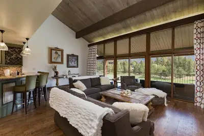 Image de Majestic Mountain Retreat (#740) | At Golf, Near Ski - Ac/Pool/HotTub