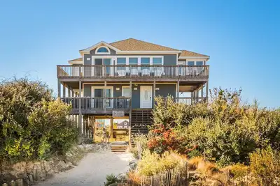 Image de Casa Bonita - 4x4 Carova Beach, Semi-Oceanfront, Panoramic Ocean Views, Hot Tub, Events