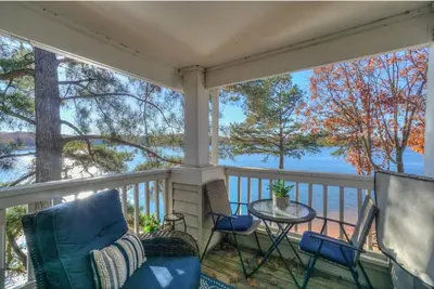 Image de Luxury Lake Norman Condo with Penthouse Views!