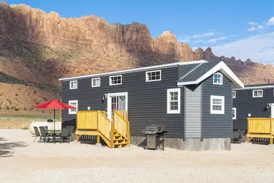 Image de Tiny Home #4 - Tiny Home #4 Funstays Redrock