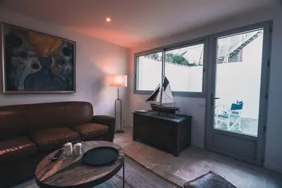 Image de Charmant appartement avec cour privée centre ville****