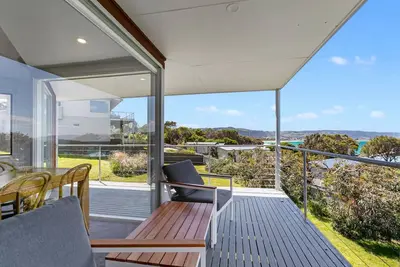 Image de Apollo Bay Shorehouse - Ocean Views - 50m from Beach