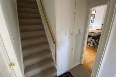 Image de Entire Home with Yard Close to it All