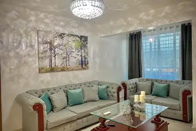 Image de Modern Apt Newly Furnished with wifi/pool/gym!