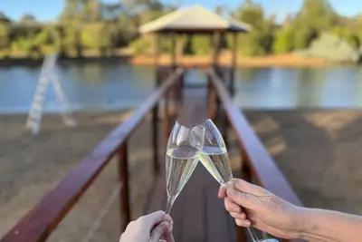 Image de Farm Cottage in the Ferguson Valley