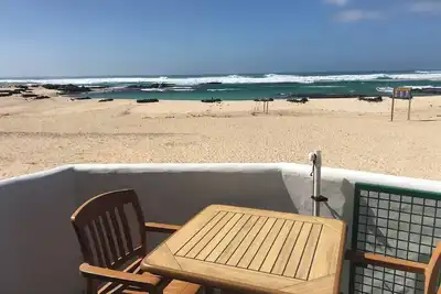 Image de Cozy beachfront apartment with wonderful sunsets